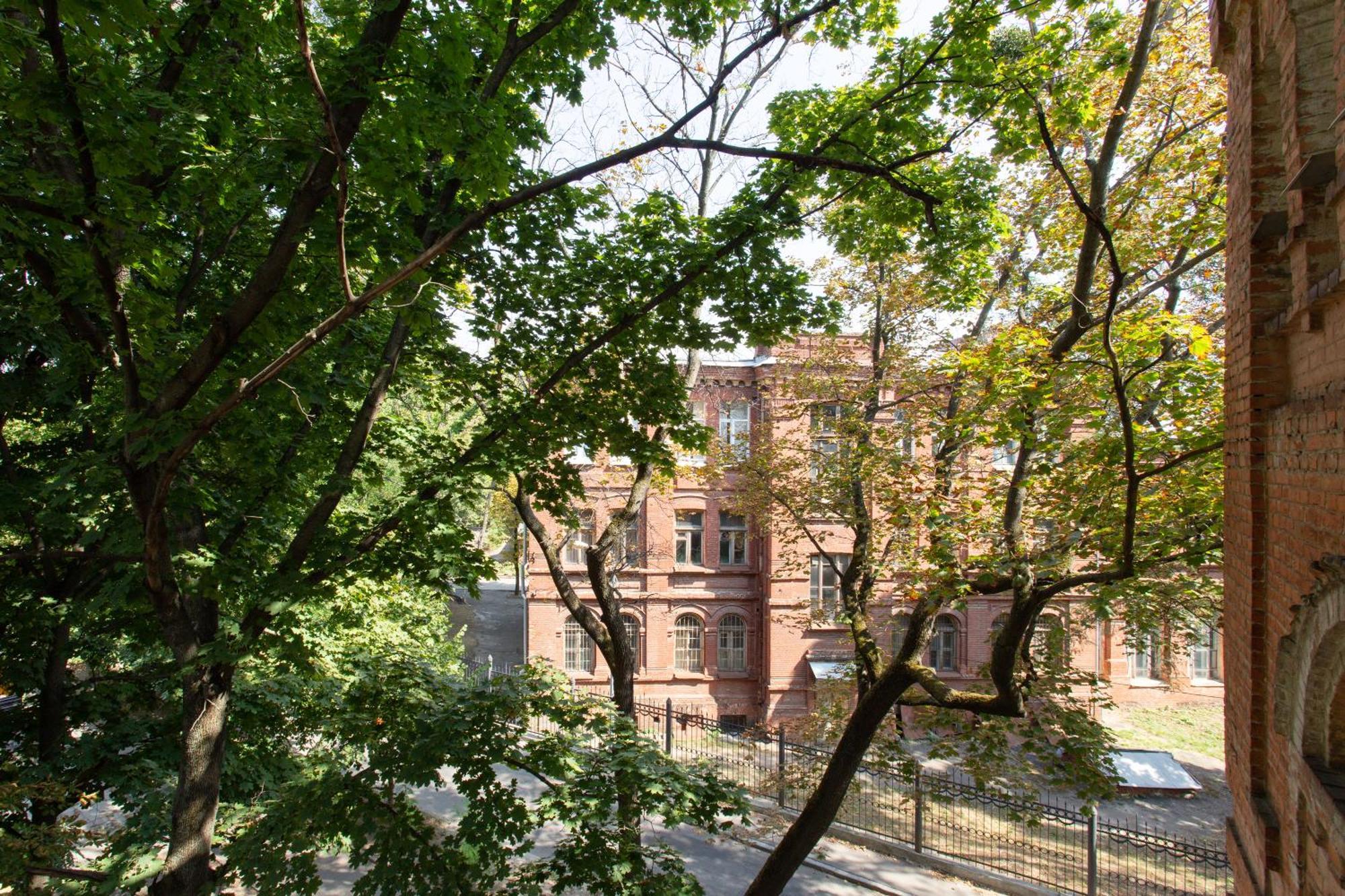 Royal Apartment On Pushkinskaya Kharkiv Exterior photo